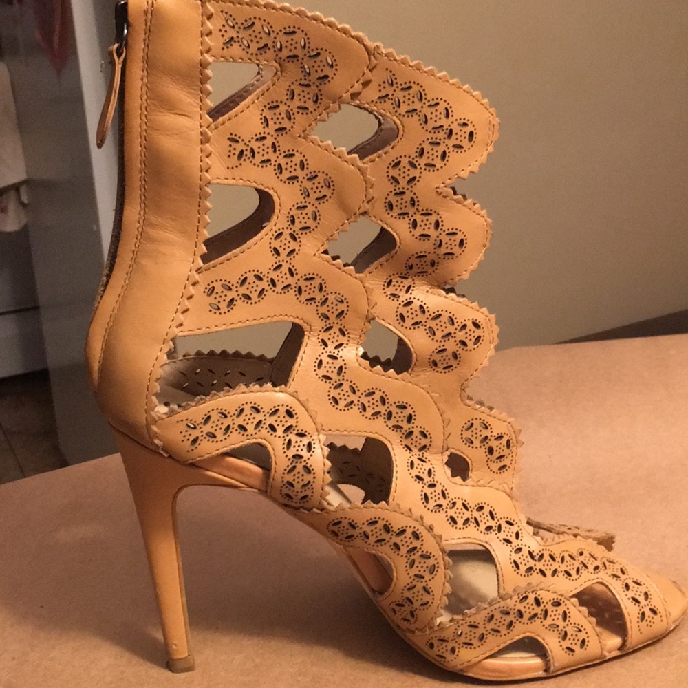 Zara open toe beige sandal